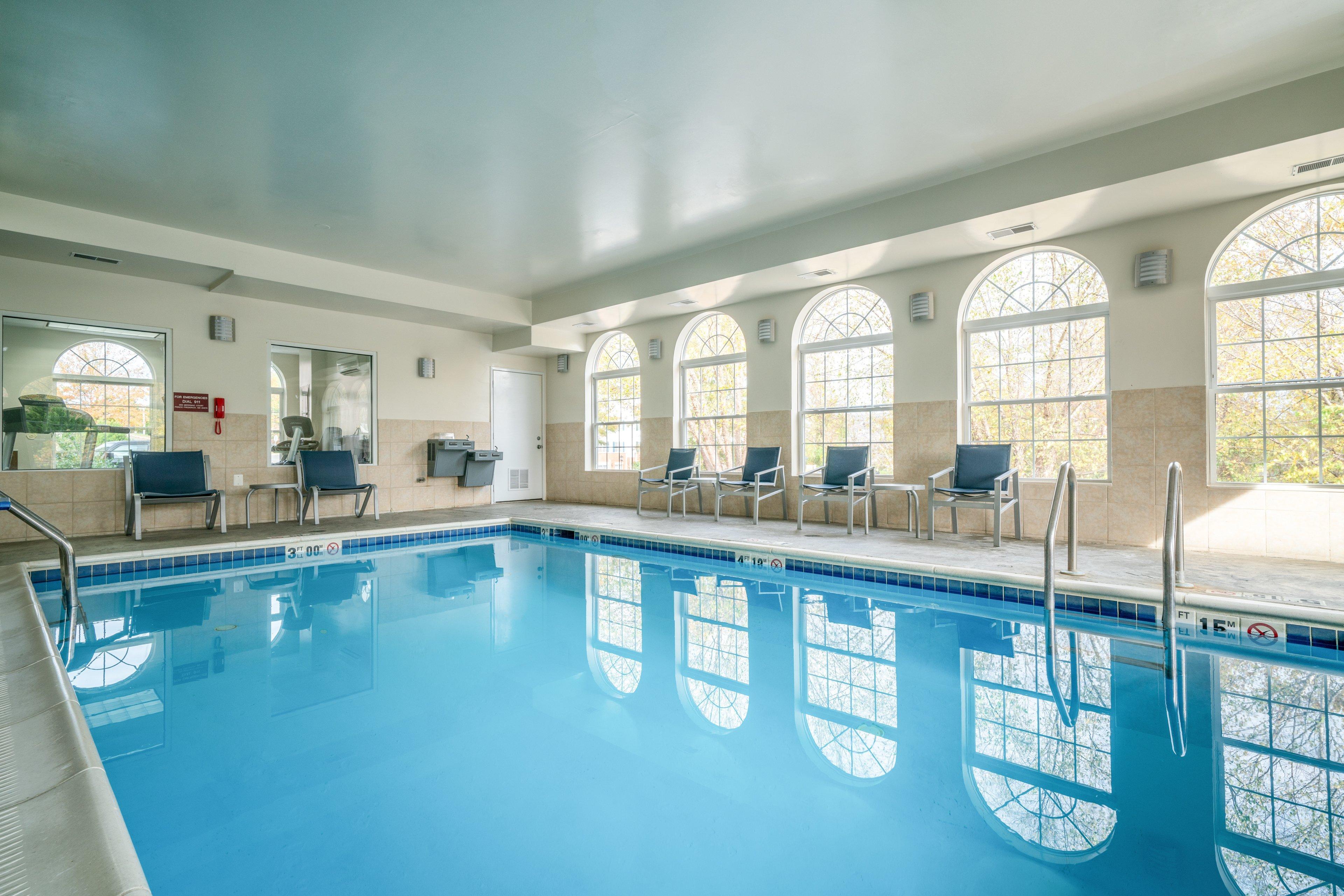 Holiday Inn Express Prince Frederick By Ihg Esterno foto