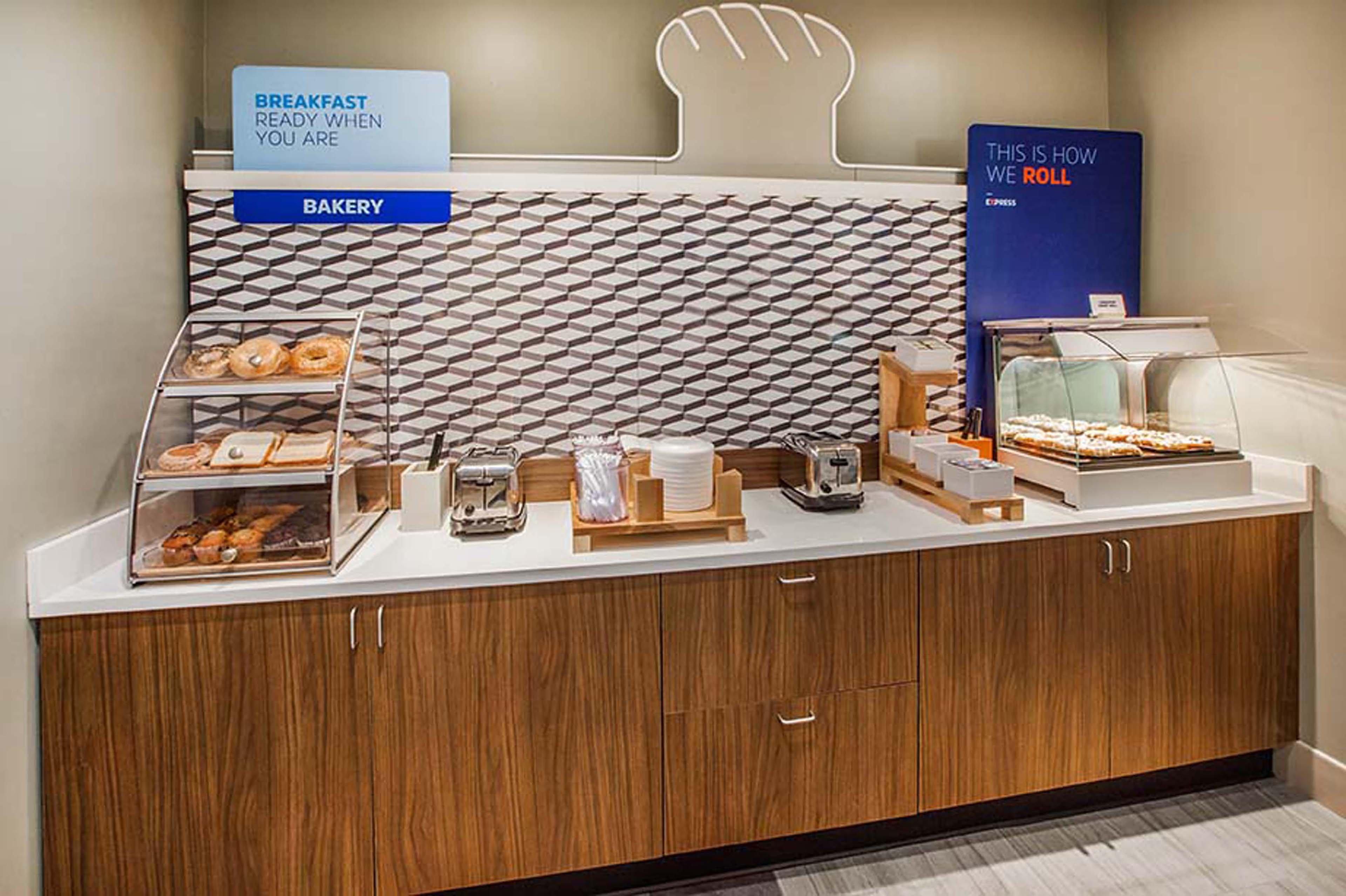Holiday Inn Express Prince Frederick By Ihg Esterno foto