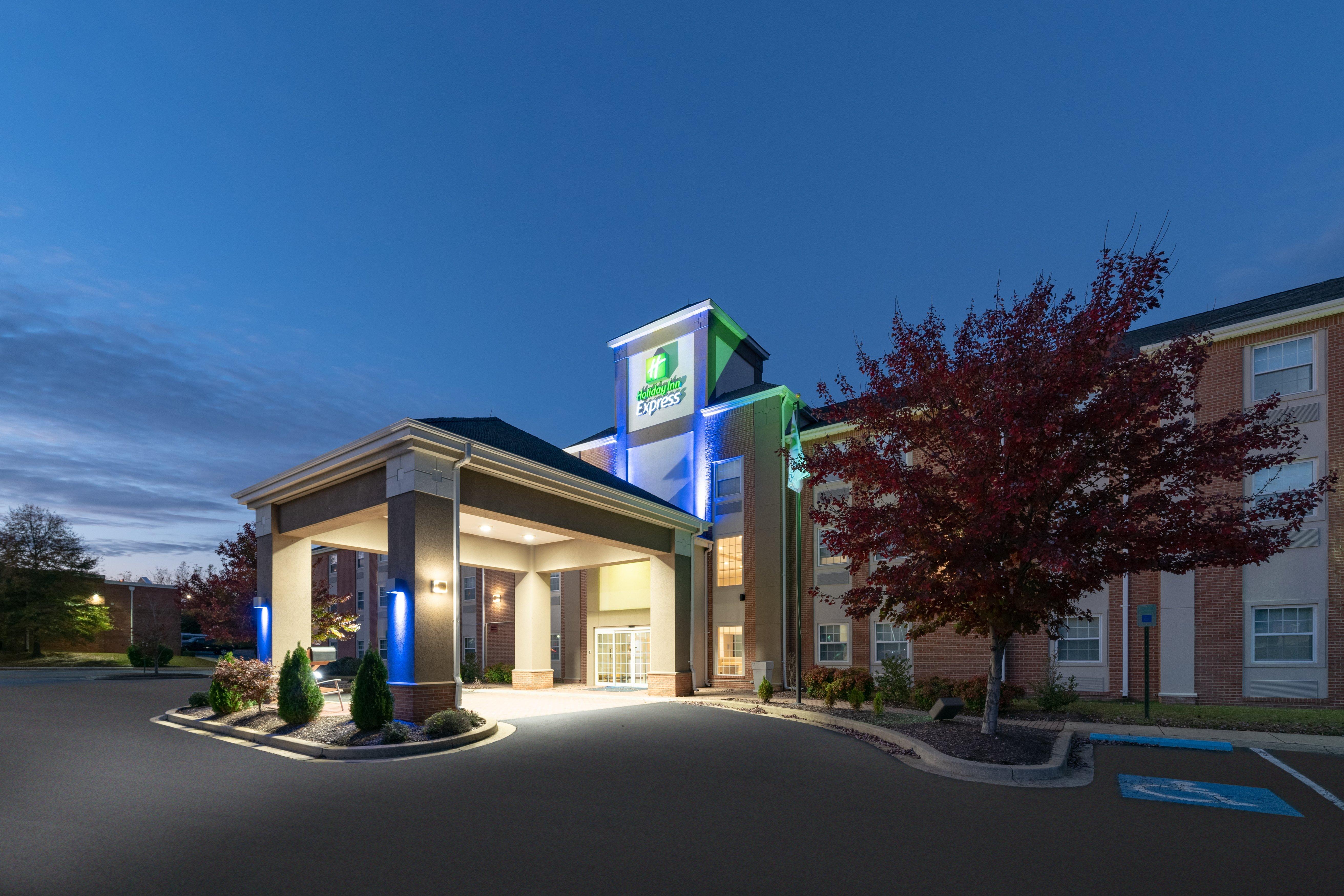 Holiday Inn Express Prince Frederick By Ihg Esterno foto