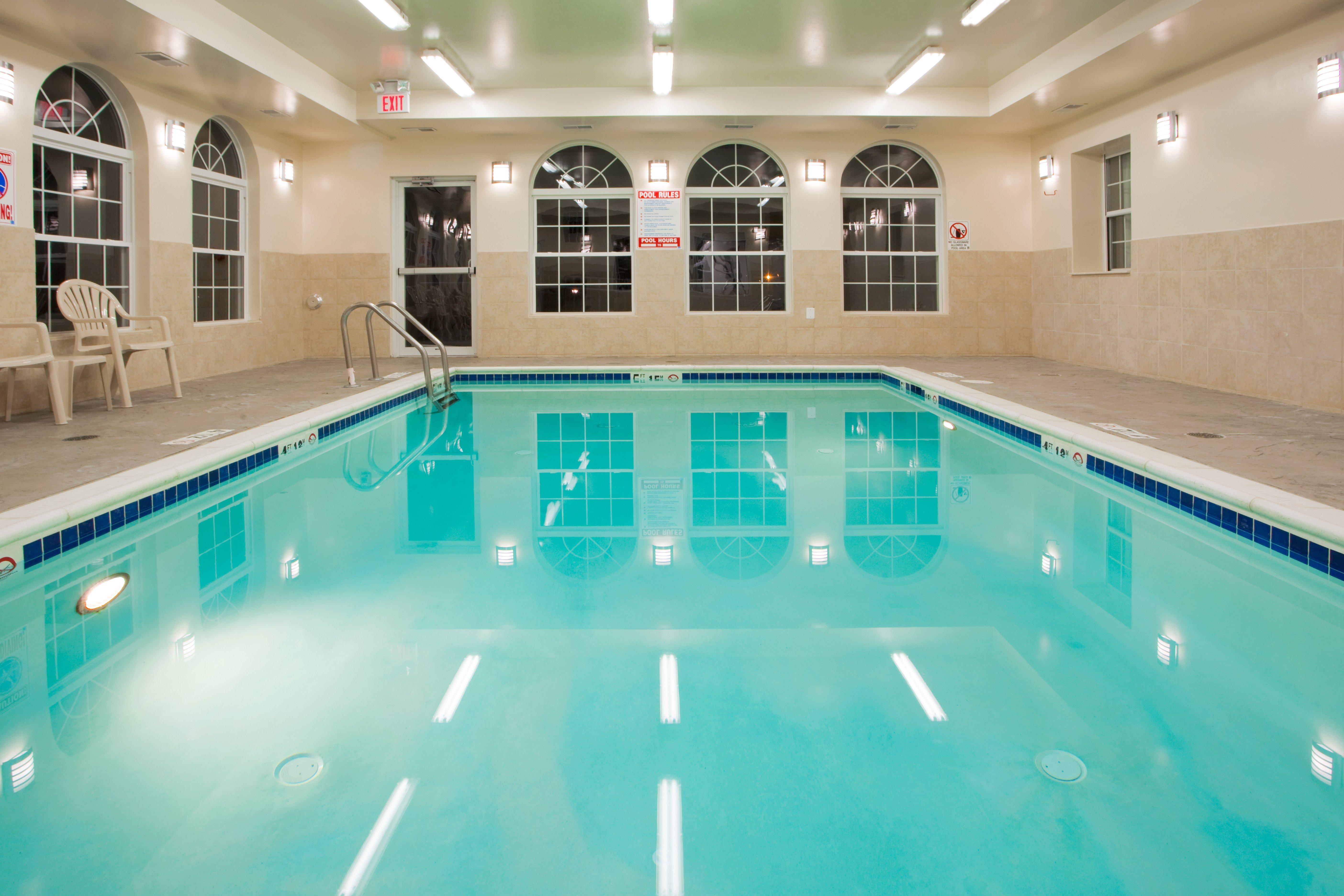 Holiday Inn Express Prince Frederick By Ihg Esterno foto