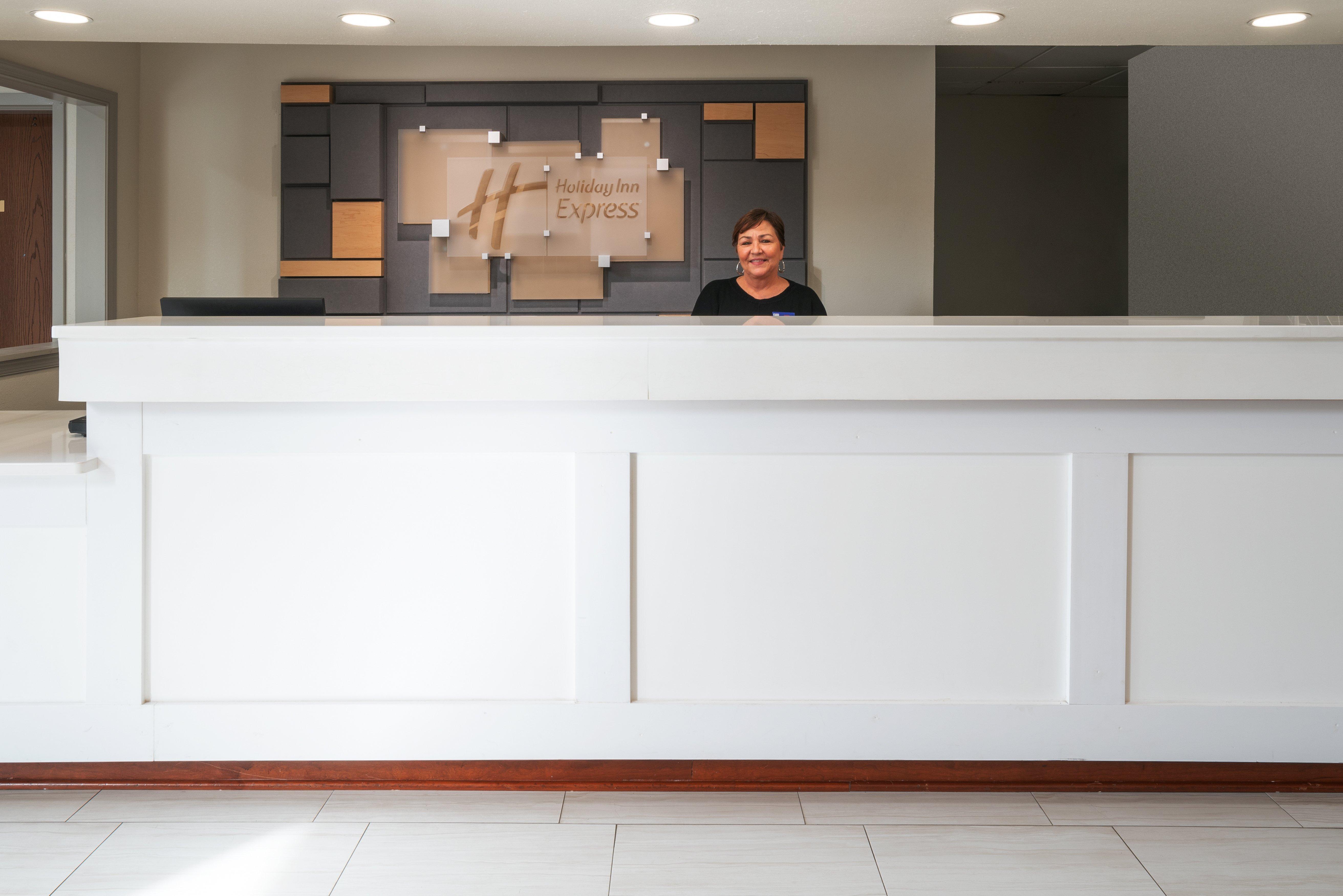 Holiday Inn Express Prince Frederick By Ihg Esterno foto