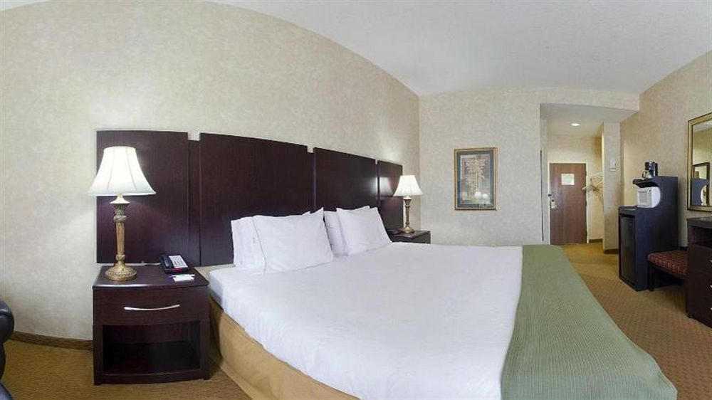 Holiday Inn Express Prince Frederick By Ihg Esterno foto