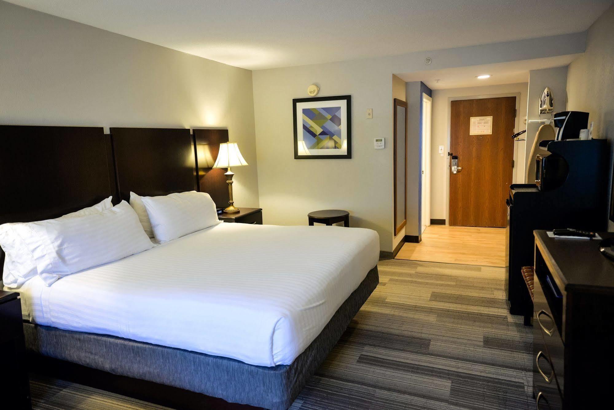 Holiday Inn Express Prince Frederick By Ihg Esterno foto