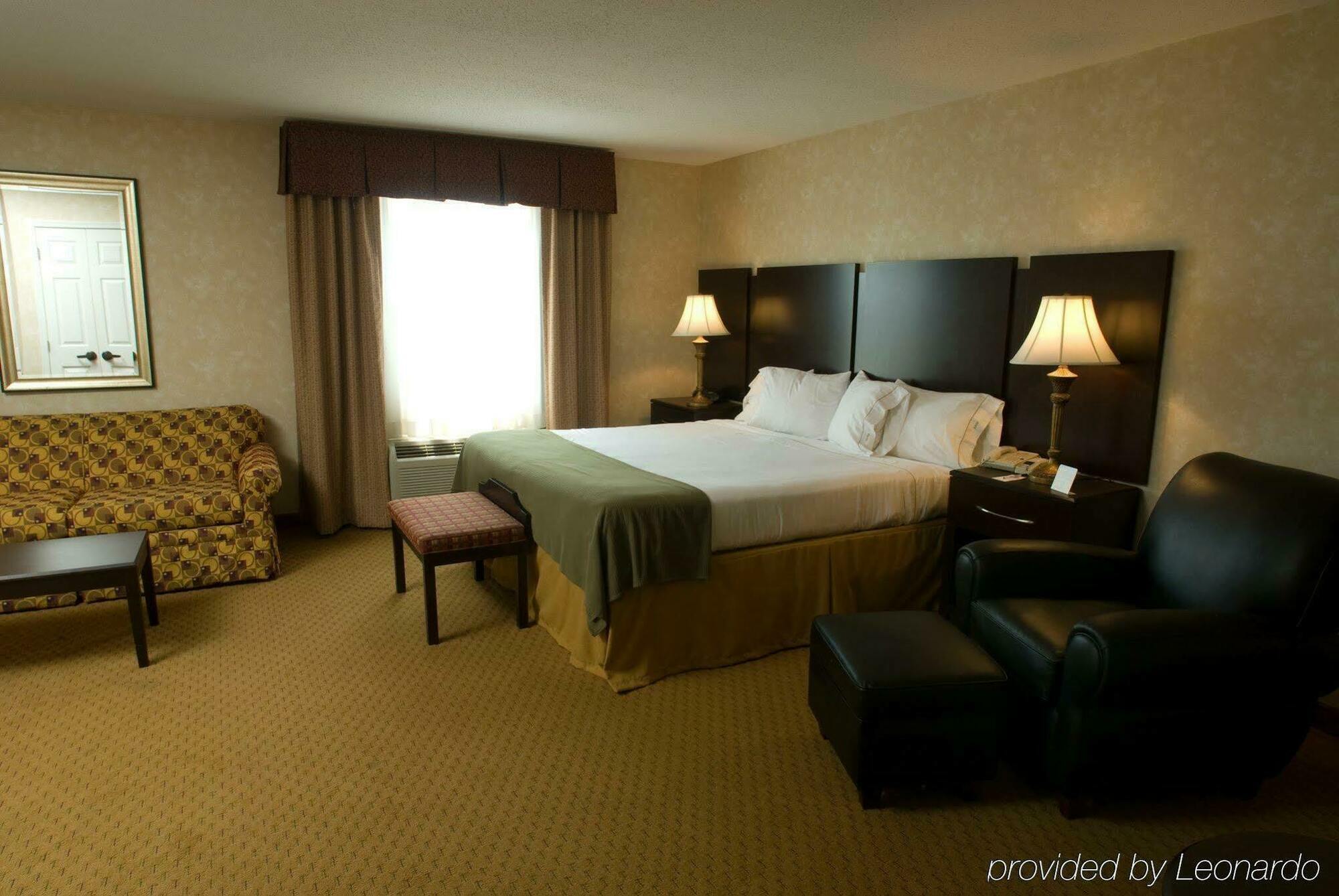 Holiday Inn Express Prince Frederick By Ihg Esterno foto